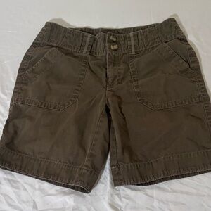 Eddie Bauer Green Cargo Shorts Women's Size 2